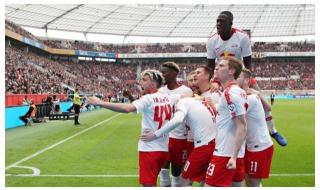 齐达内马赛回旋 齐达内马赛回旋